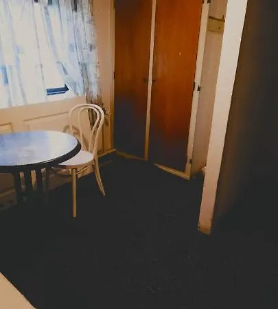 4 Mainly For Craftsmen. Apartamento *